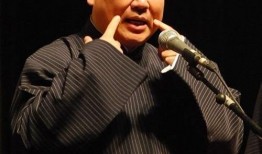 大嘴爆料郭德纲视频播放,揭秘相声大师背后的故事